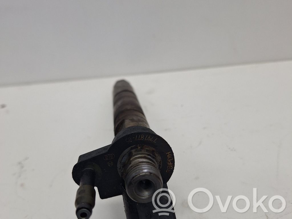BMW 5 E60 E61 Fuel injector 