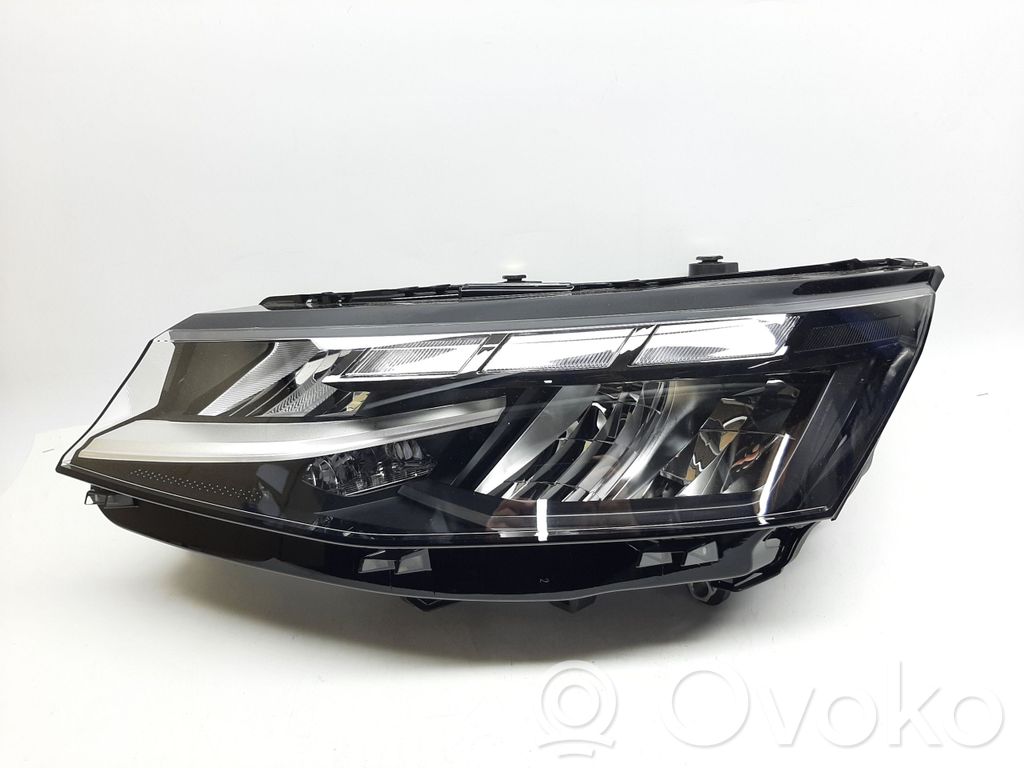Volkswagen Transporter - Caravelle T7 Lampa przednia 