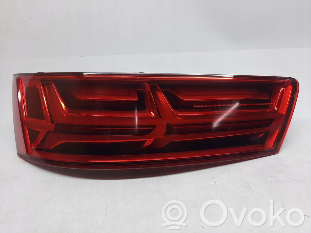Audi Q7 4M Takaluukun takavalot 