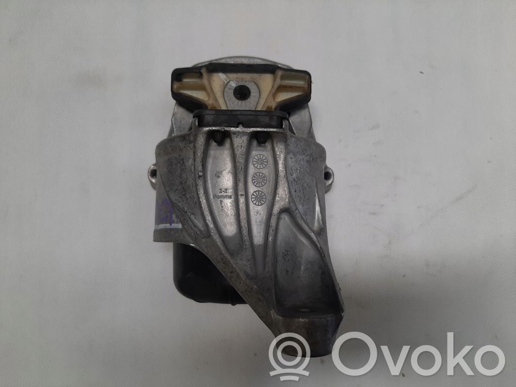 Audi A4 S4 B9 Engine mount bracket 