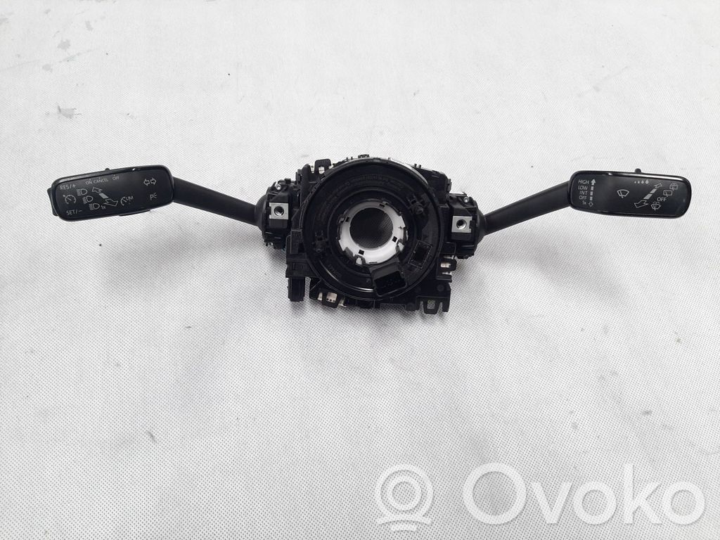 Seat Ateca Tailgate/trunk/boot open switch 