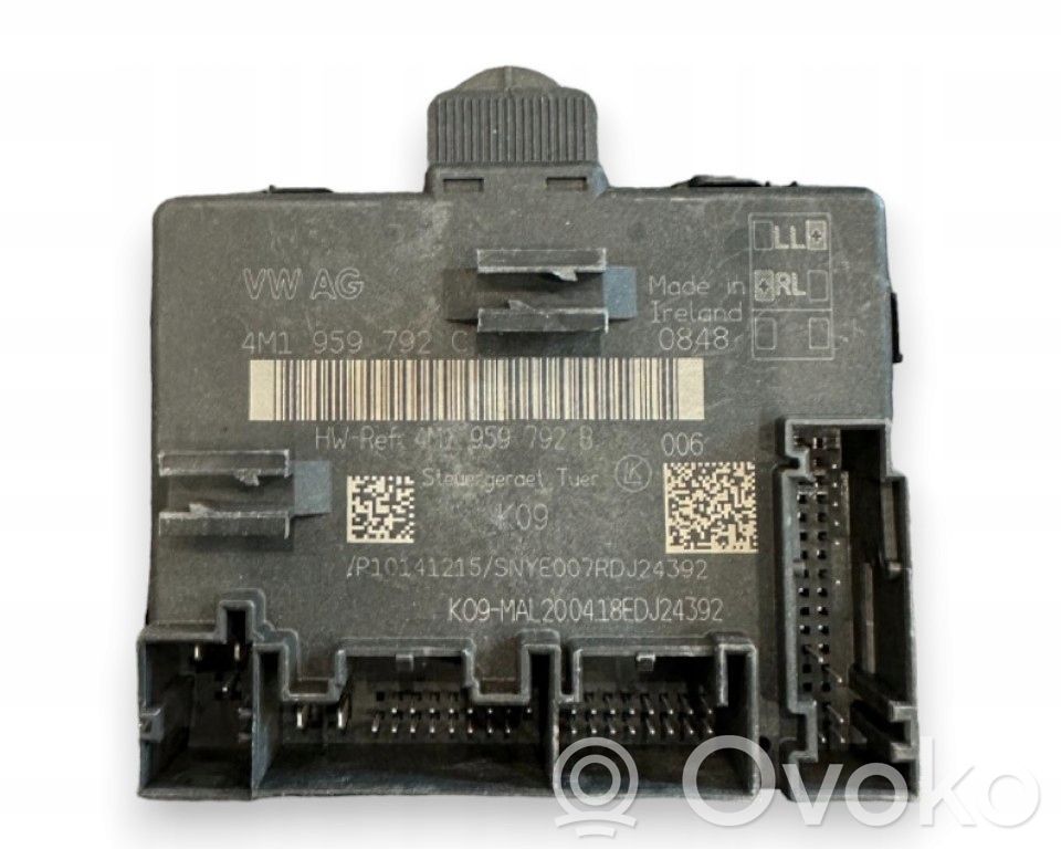 Volkswagen Touareg III Door control unit/module 