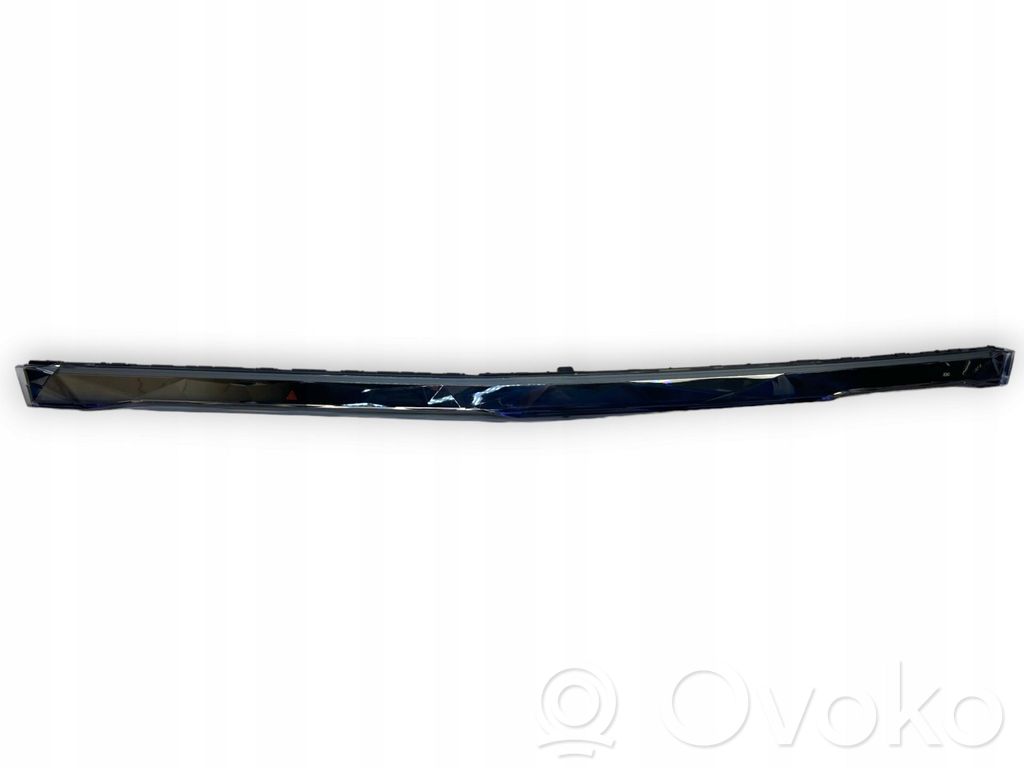 BMW 7 G70 Dashboard glove box trim 