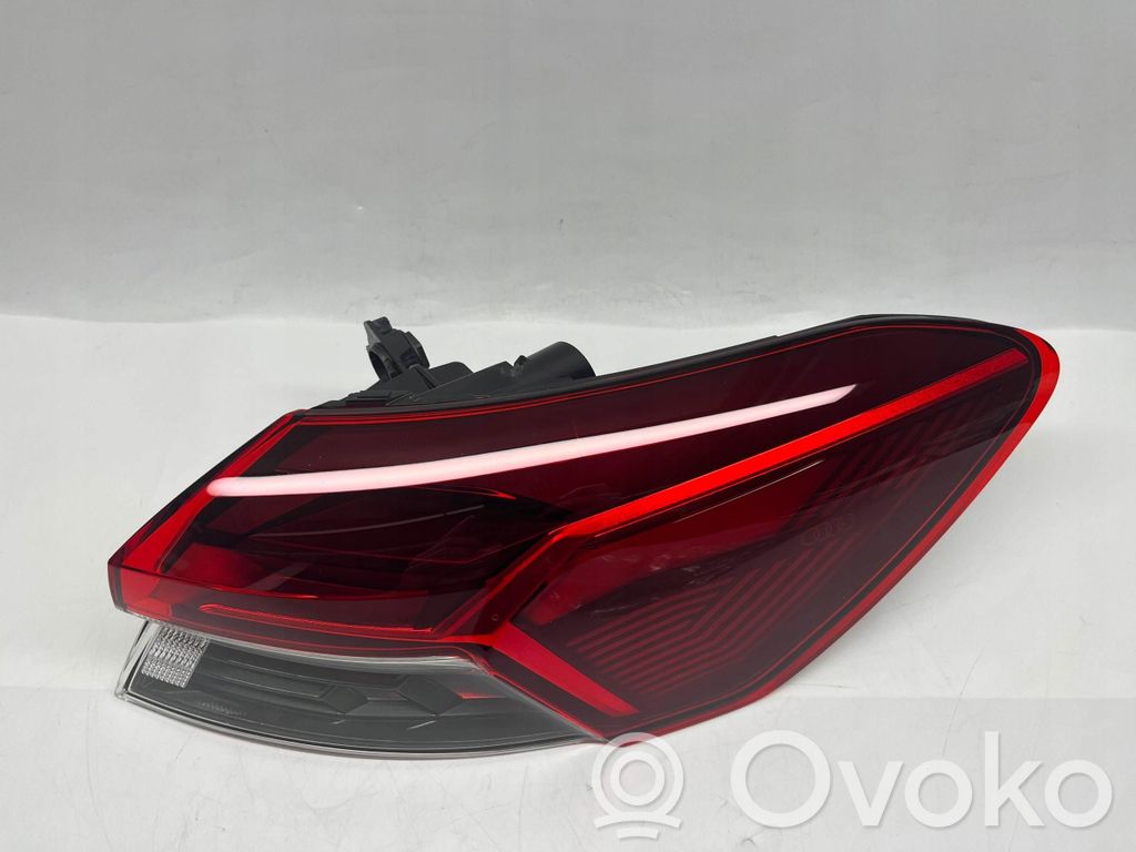 Audi Q4 Sportback e-tron Luz trasera/de freno 