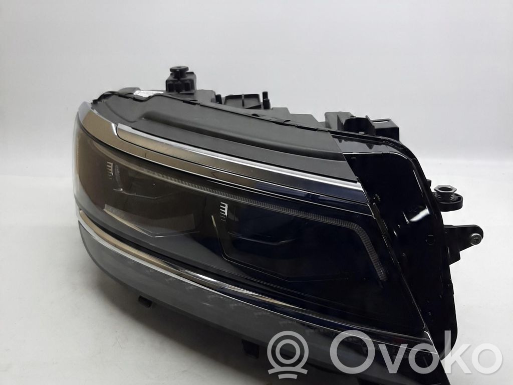 Volkswagen Tiguan Lampa przednia 