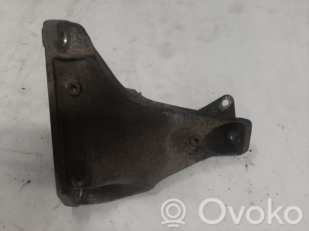 Engine mount bracket   8D0199308AB,8D0199308AB