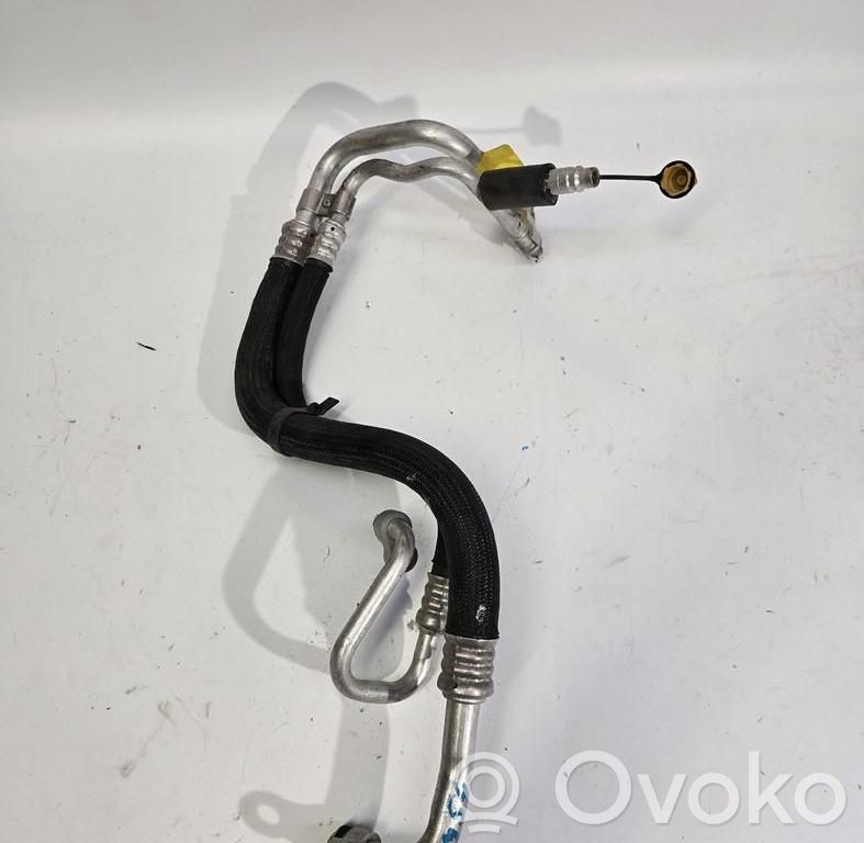 Ilmastointilaitteen putki (A/C)   180759600A,180759600A