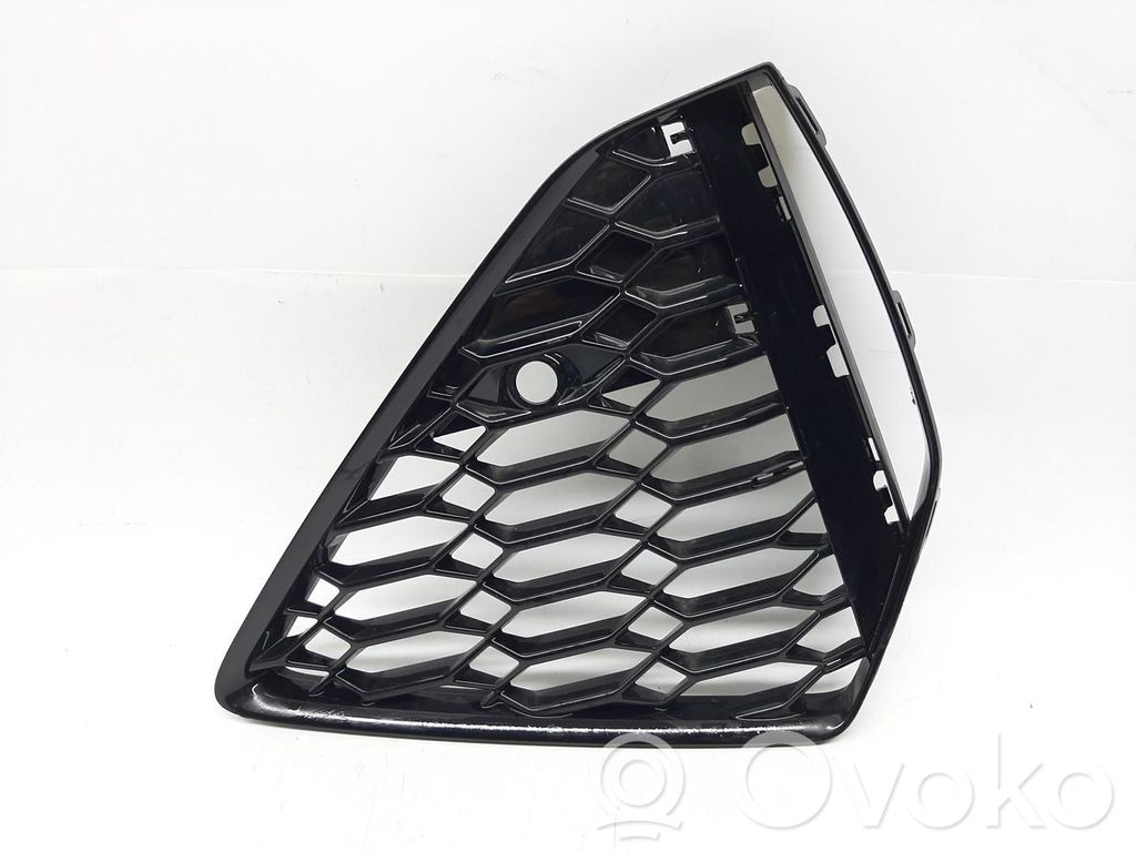 Audi RS6 C8 Rejilla inferior del parachoques delantero