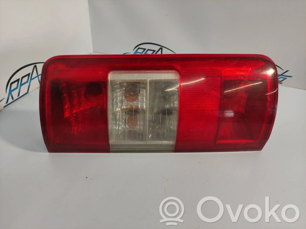 Ford Transit -  Tourneo Connect Aizmugurējais lukturis virsbūvē 