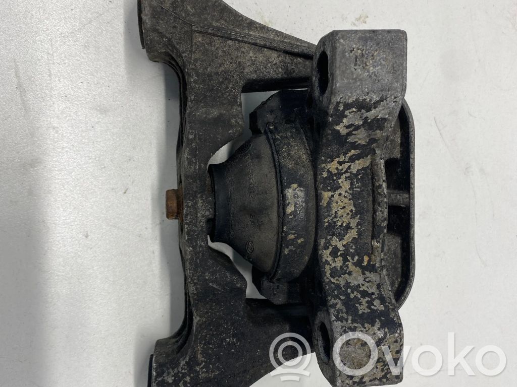 Engine mount bracket   1M516F012