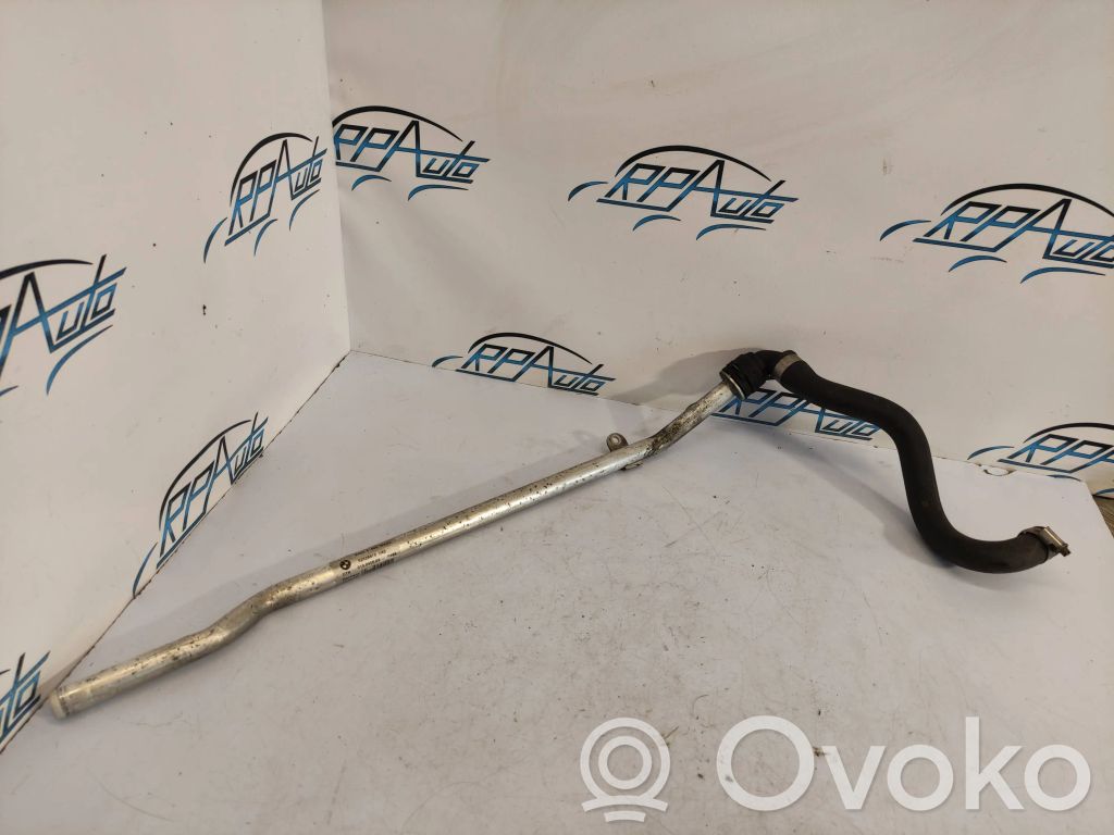 BMW 7 E65 E66 Moottorin vesijäähdytyksen putki/letku 