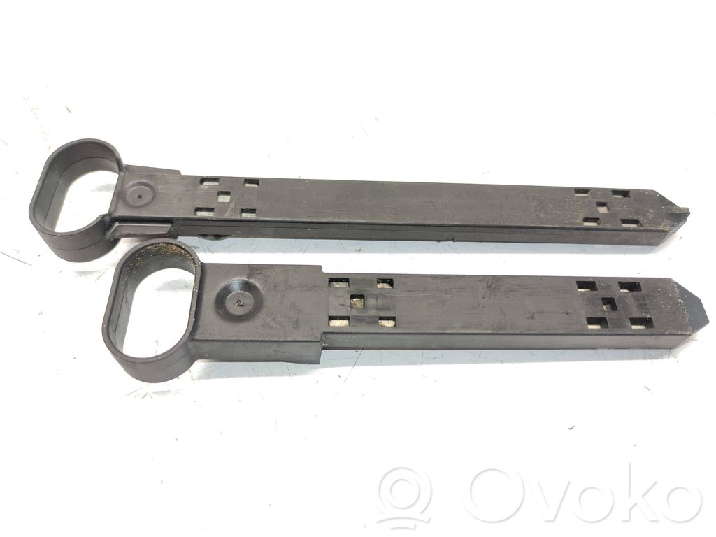 Headlight/headlamp mounting bracket   89093258,31294521,89093257