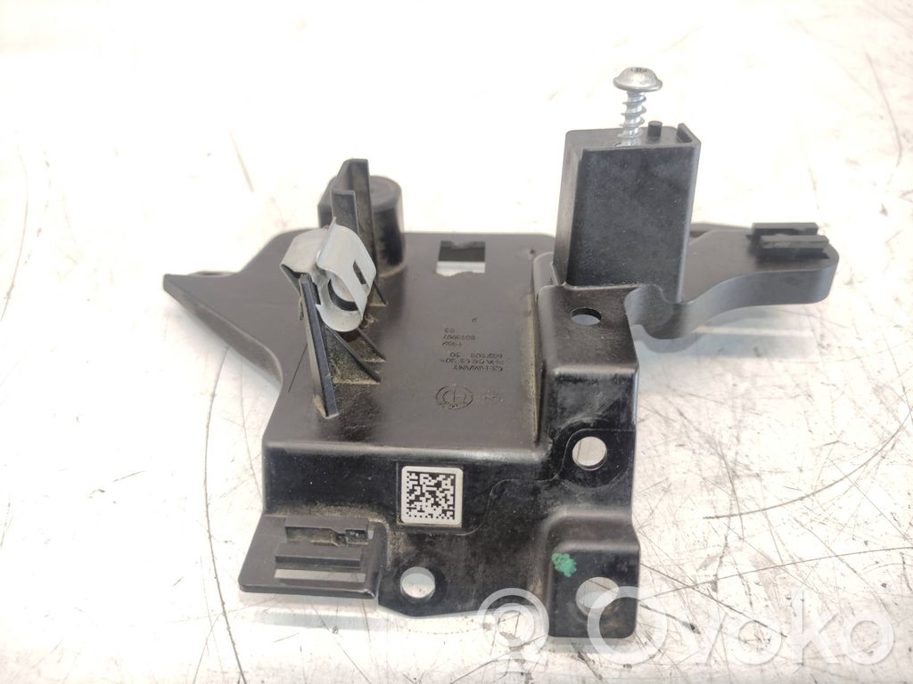 BMW 1 F20 F21 Alte piese compartiment motor 