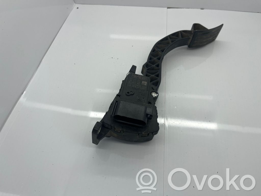 Volvo S40 Accelerator throttle pedal 