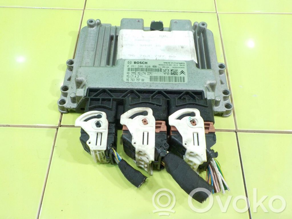 Citroen C4 II Engine control unit/module 