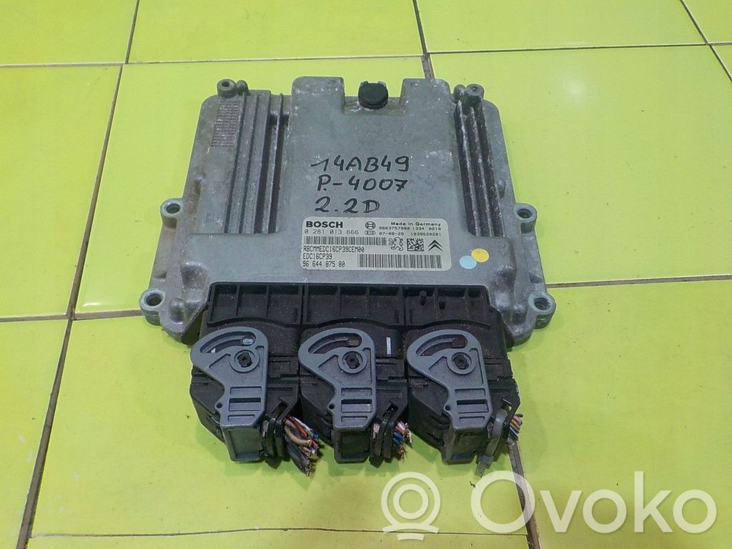 Peugeot 4007 Engine control unit/module 
