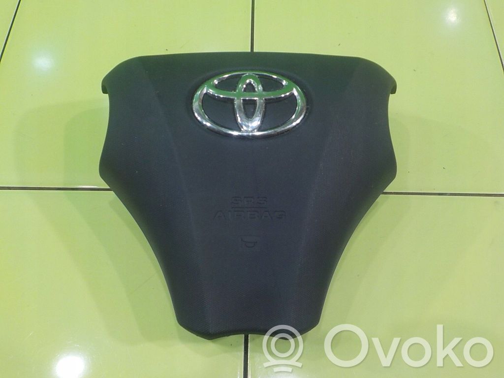Toyota iQ Steering wheel airbag 