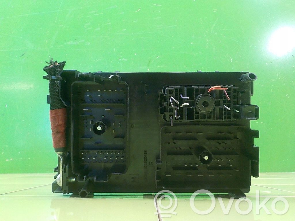 Opel Ampera Fuse box set 