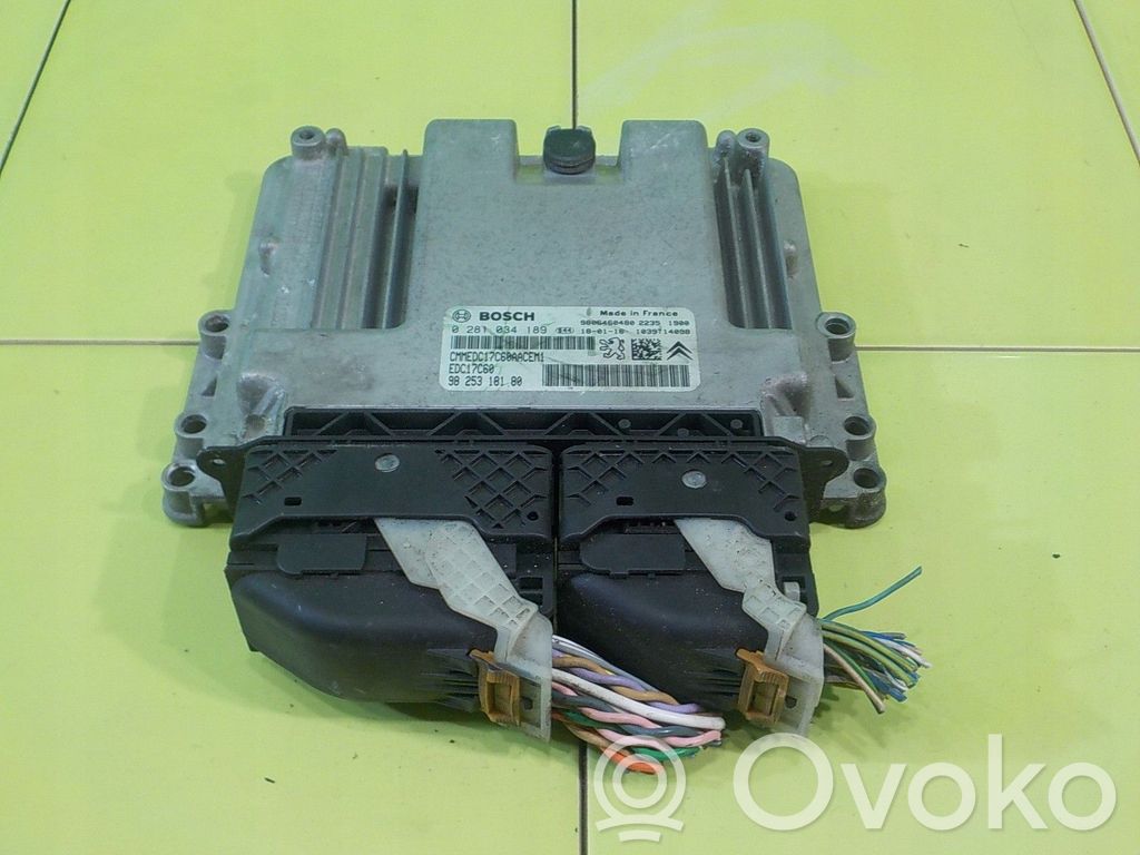 BMW 5 F10 F11 Engine control unit/module 