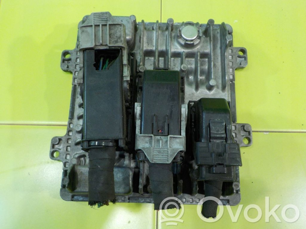 Opel Zafira C Engine control unit/module 