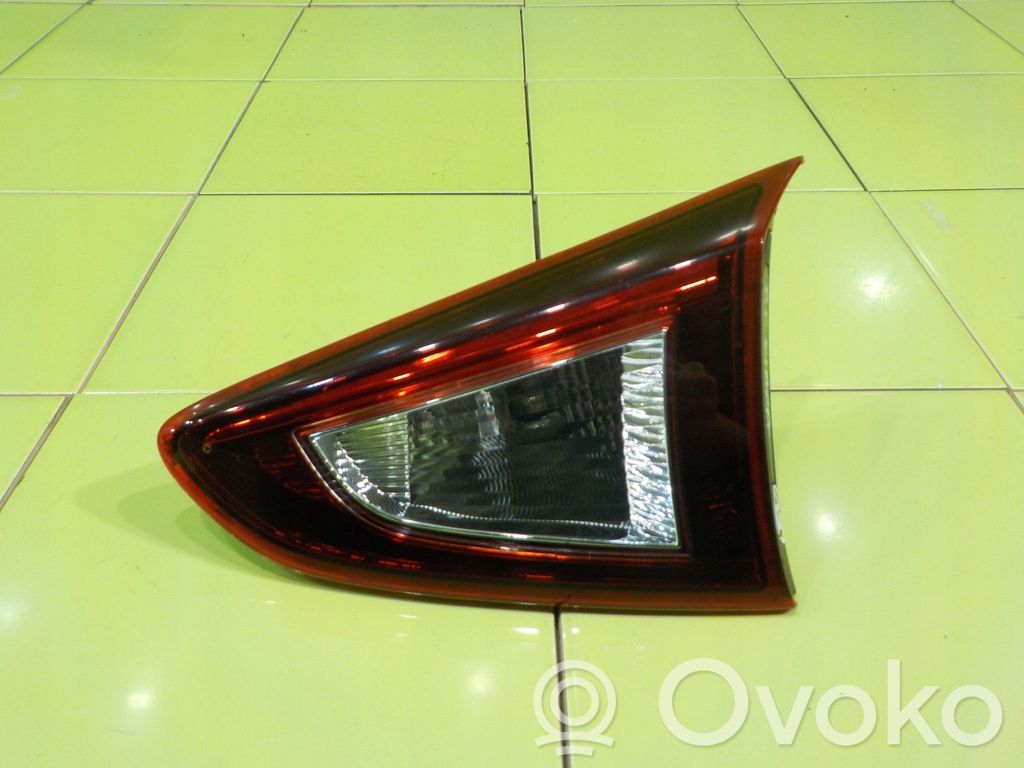 Mazda 2 Aizmugurējais lukturis virsbūvē 