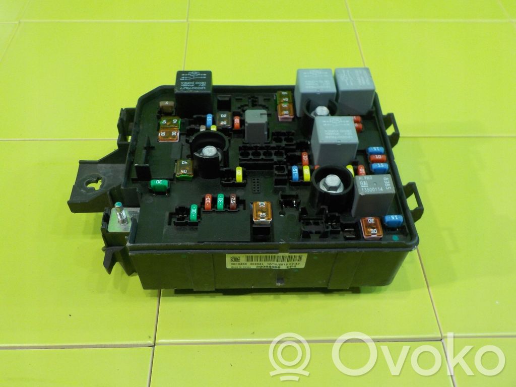 Opel Corsa E Fuse box set 