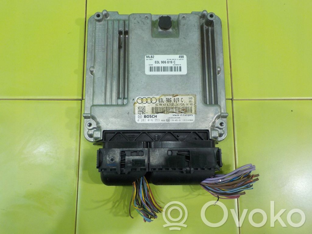 Audi A4 S4 B8 8K Engine control unit/module 