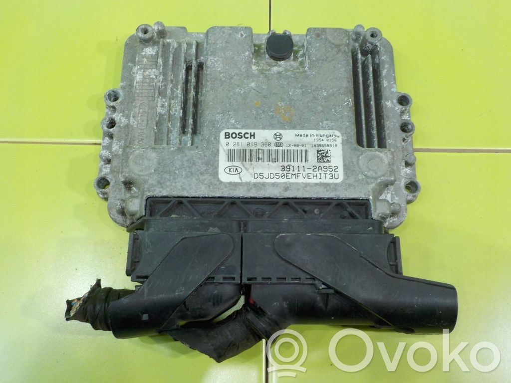 KIA Ceed Variklio valdymo blokas 