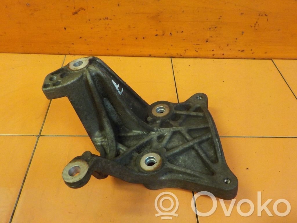 Dodge Nitro Engine mounting bracket 