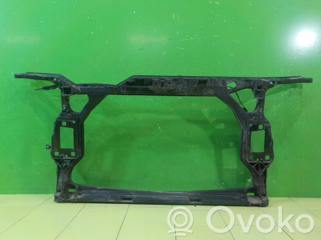 Audi A5 8T 8F Radiatorių panelė 