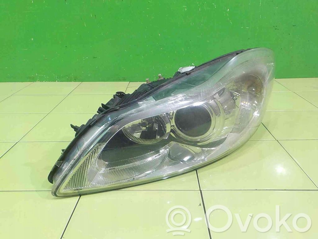 Volvo C30 Lampa przednia 