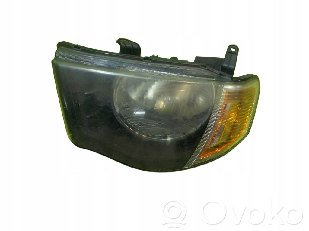 Mitsubishi L200 Lampa przednia 