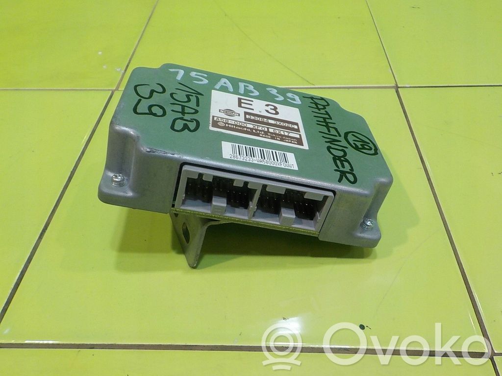 Nissan Pathfinder R51 Engine control unit/module 