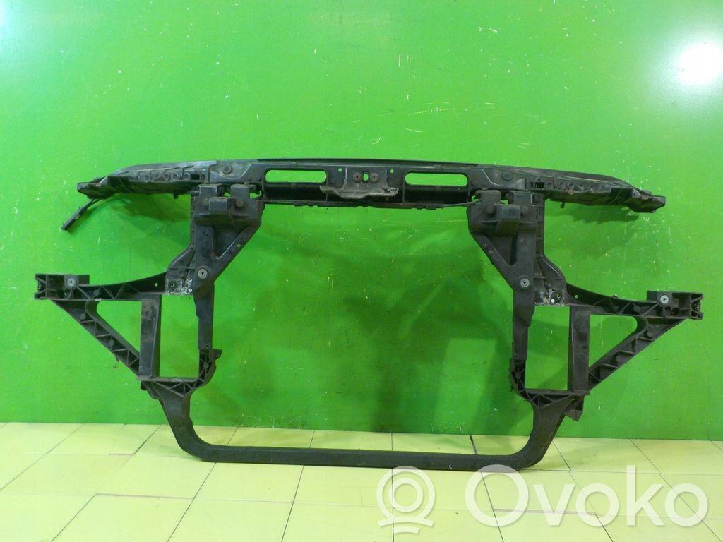 BMW X3 E83 Radiatoru panelis 