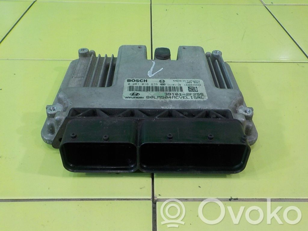 Hyundai ix35 Engine control unit/module 