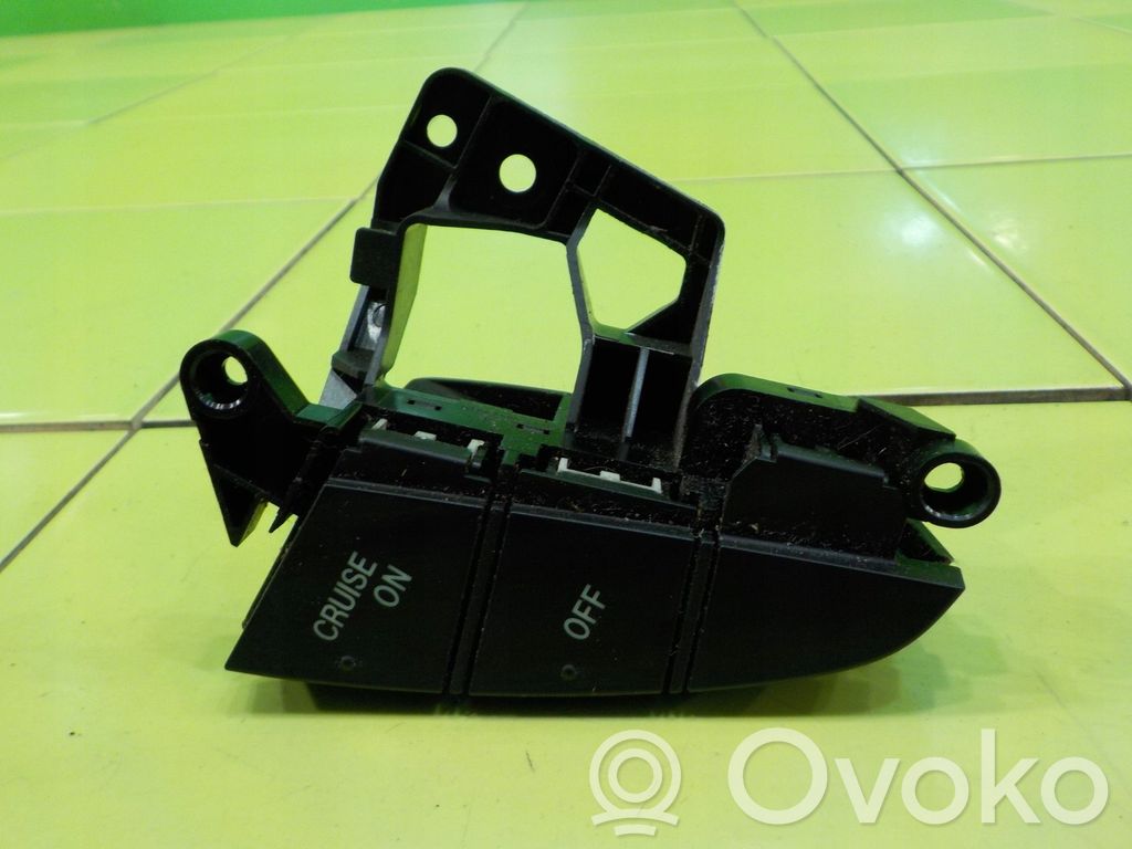 Mazda CX-7 Sonstige Schalter / Griffe / Umschalter 