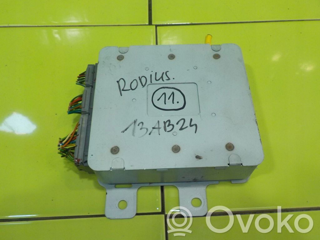 SsangYong Rodius Serratura portiera anteriore 