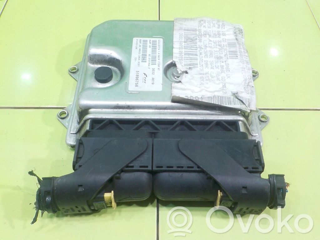 Alfa Romeo Giulietta Dzinēja vadības bloks 
