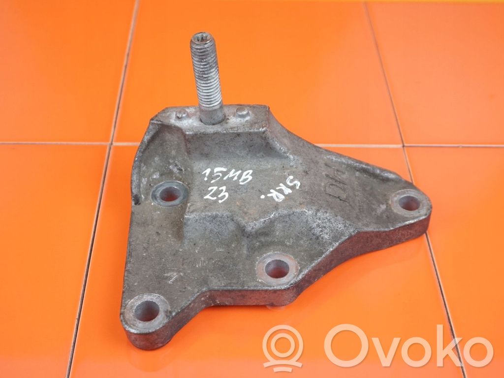 Ford Mondeo MK V Gearbox mounting bracket 