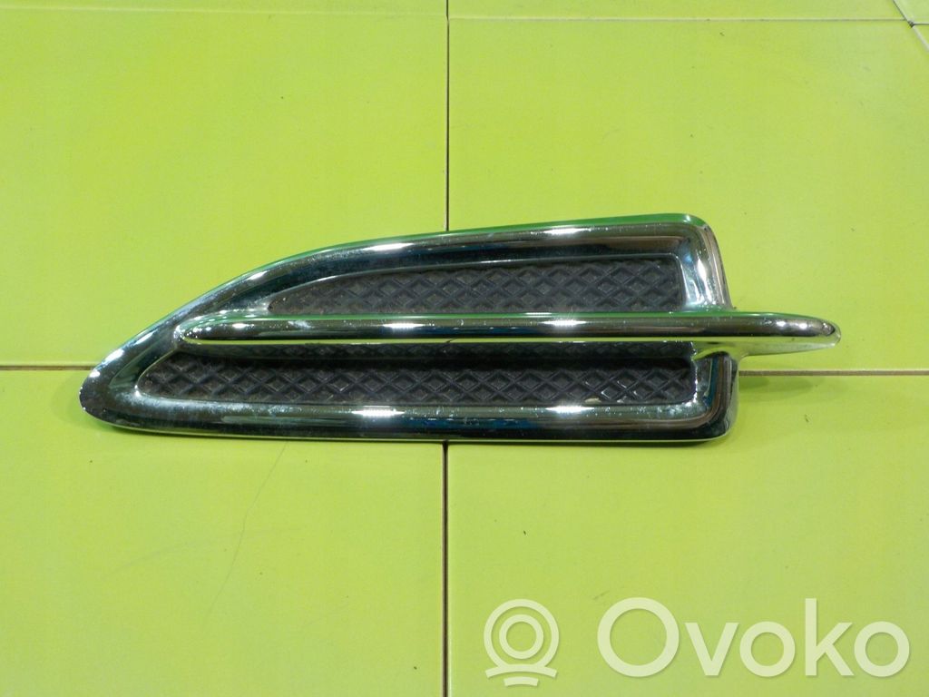 Ford Kuga II Etupyöräkotelon koristelista 