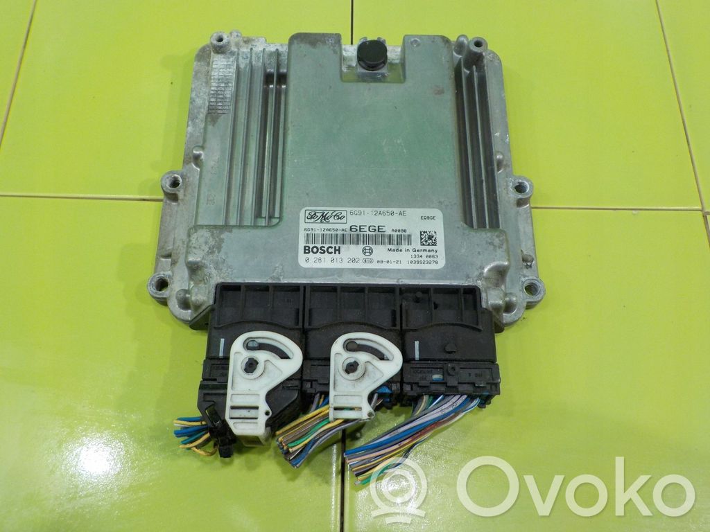 Land Rover Freelander 2 - LR2 Engine control unit/module 