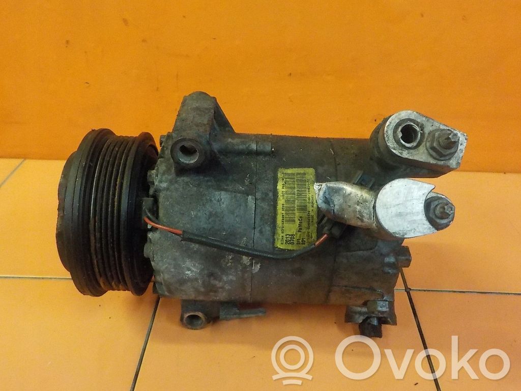 Ford Focus Air conditioning (A/C) compressor (pump) 