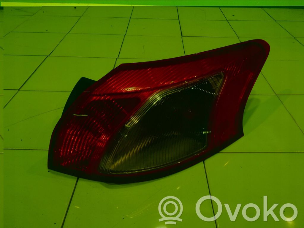 Mitsubishi Lancer VIII Lampă spate în caroserie 