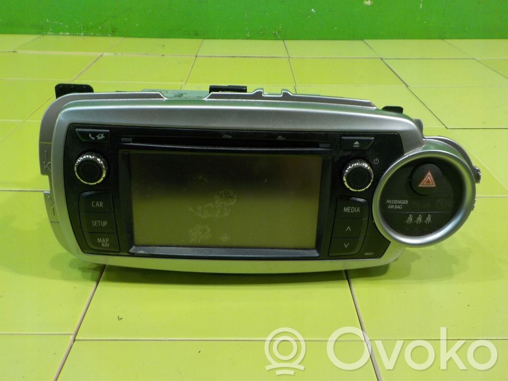 Toyota Yaris Panel / Radioodtwarzacz CD/DVD/GPS 