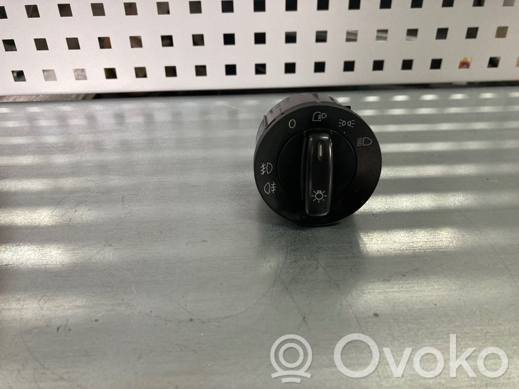 Volkswagen PASSAT B6 Light switch 