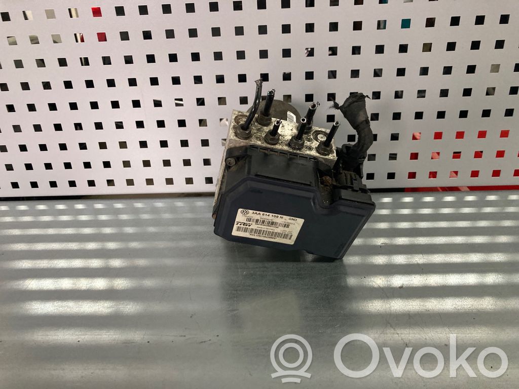 Volkswagen PASSAT B7 ABS Blokas 
