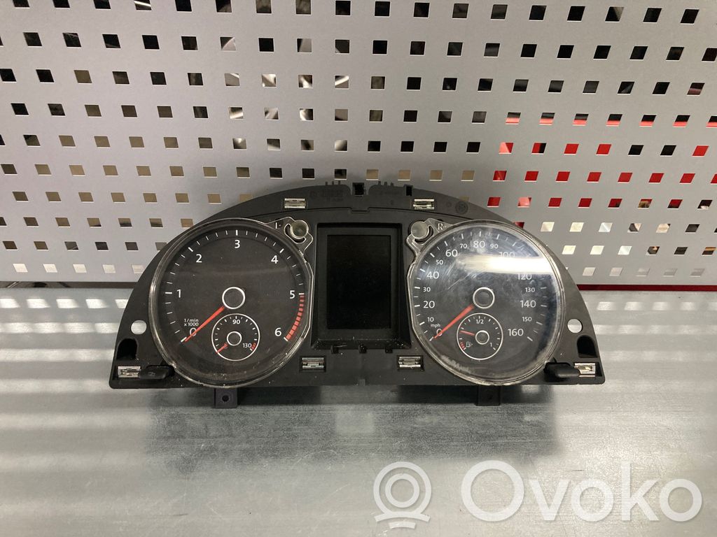 Volkswagen PASSAT B7 Spidometrs (instrumentu panelī) 