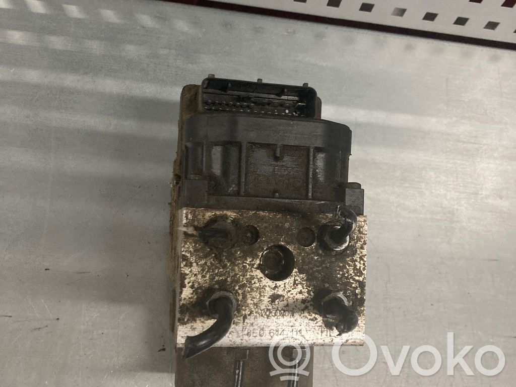 Volkswagen PASSAT B5 Bomba de ABS 