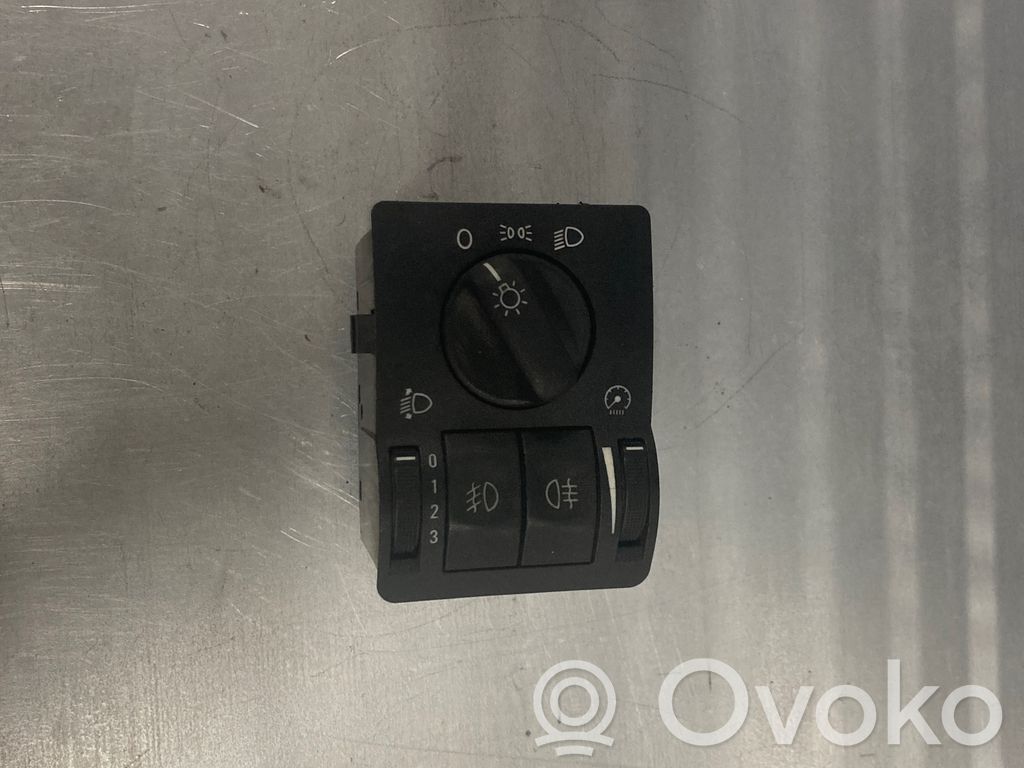 Opel Astra G Light switch 