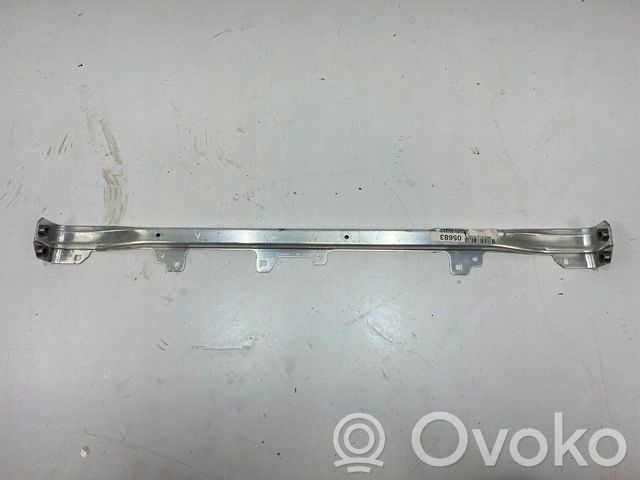 BMW 2 Active Tourer U06 Priekšpusē bampera sastiprinājums 